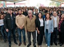 Incia la entrega de Becas Cetina para alumnos de secundaria