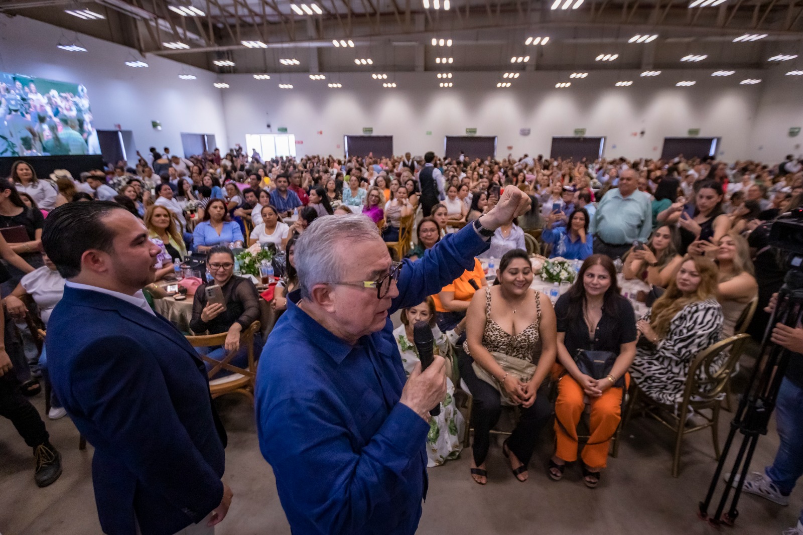 Festa Rocha a burocratas