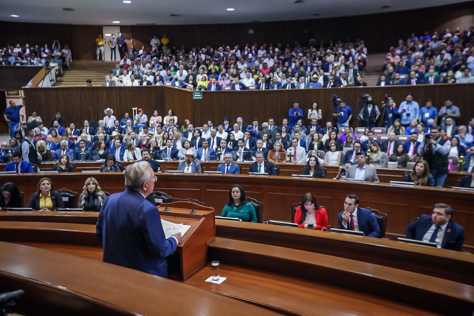 Rocha informe ante diputados