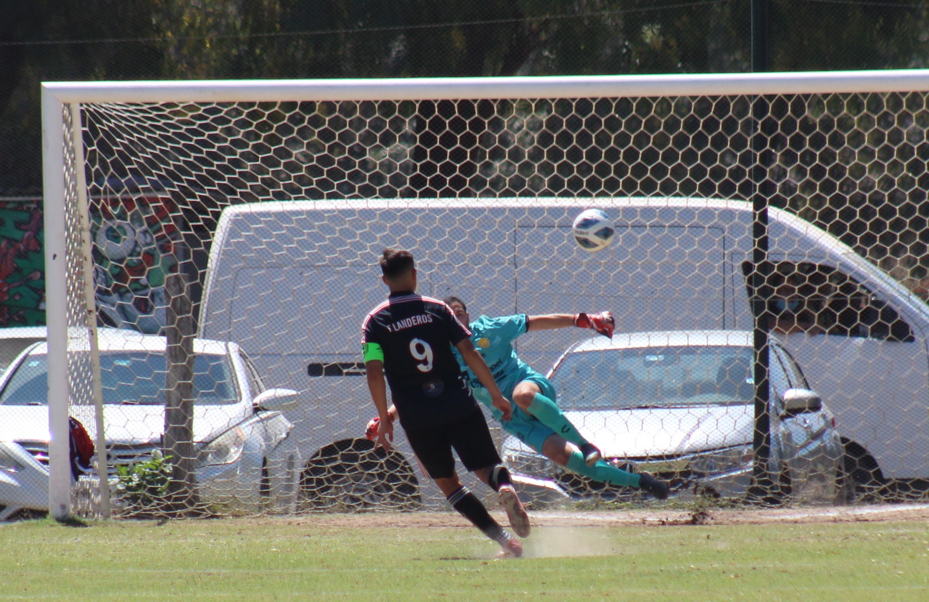 penal gol Landeros